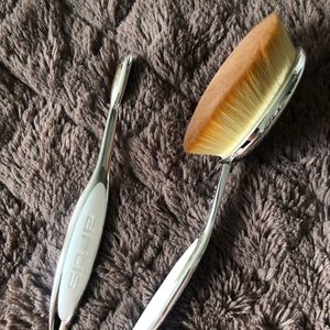 Artis brand new makeup brush